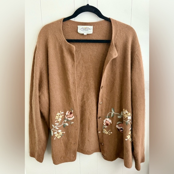VTG Susan Bristol Rabbit Hair Embroidered Floral Fuzzy Cardigan Sweater Size 2W - Picture 2 of 9